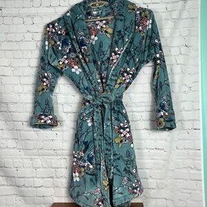 Vera Bradley 2X/3X Sunlit Garden Sage Floral hooded fleece robe. Super soft/warm
